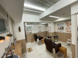 大阪本町店内部